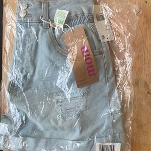 Vanilla Star super high shorts